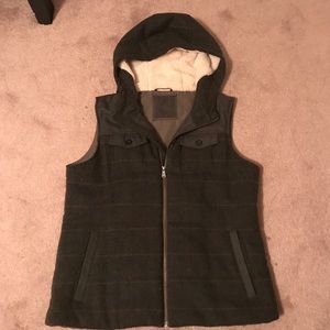 Prana olive green & Sherpa lined vest with hood
